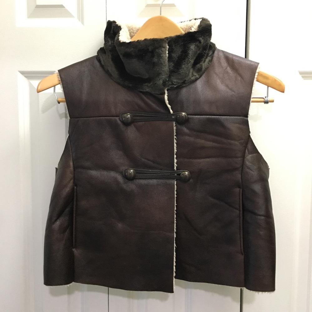 Jennifer Lopez Women’s winter leather vest, size M